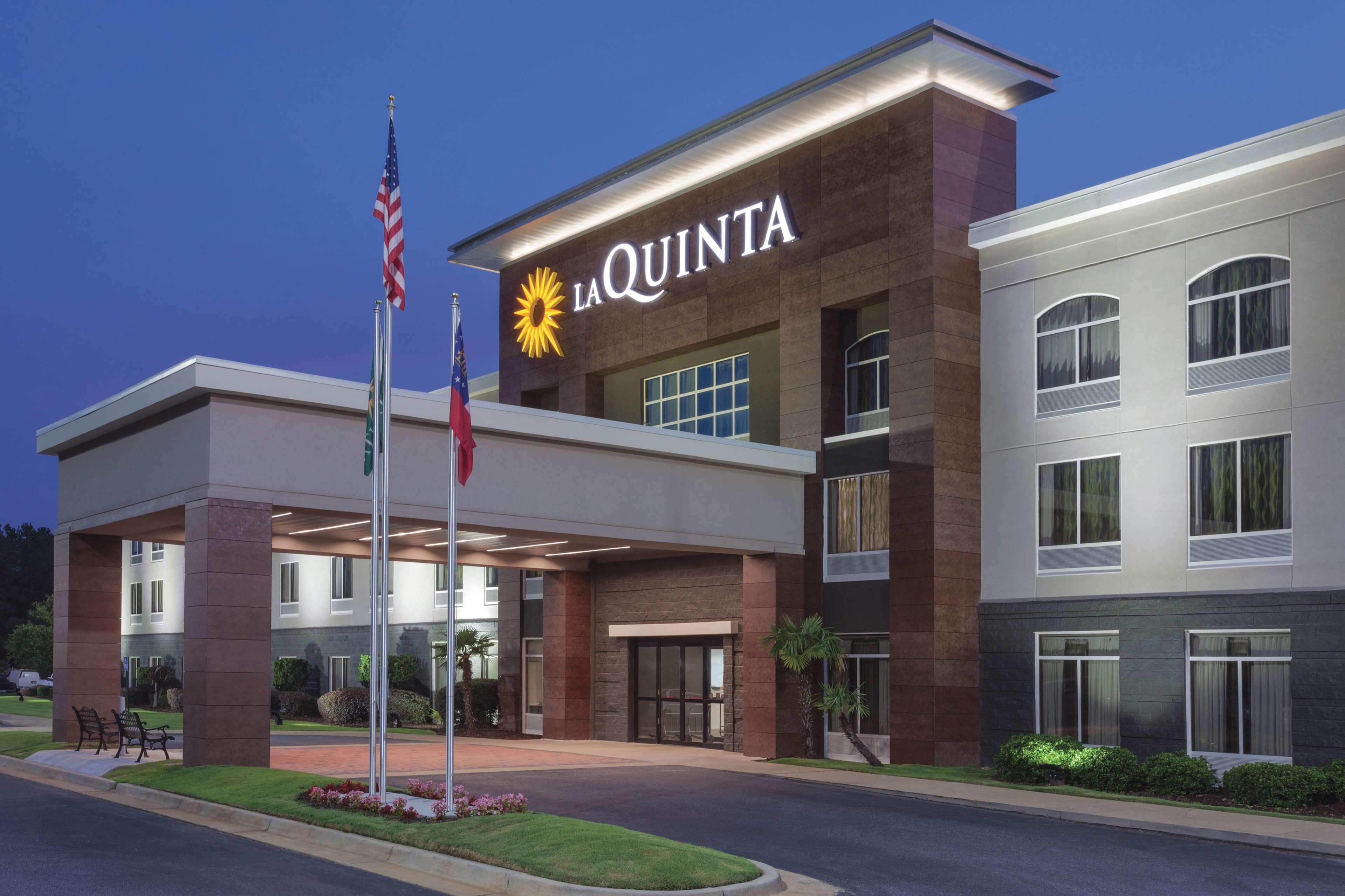 Отель La Quinta By Wyndham Columbus North Экстерьер фото